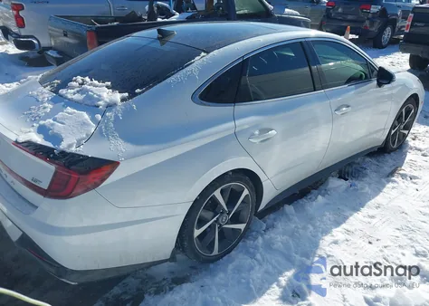2021 Hyundai Sonata Sel Plus z USA, uszkodzony, nr VIN 5NPEJ4J2XMH079096